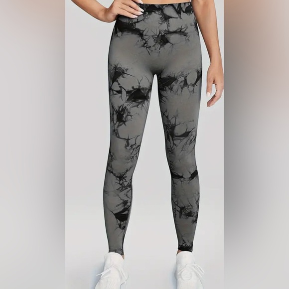 New with NO tags Tie-dye leggings size XL all 4 pcs incl in price. - Picture 3 of 3